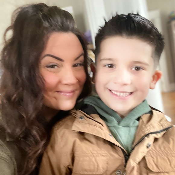 Meet your Posher, Kim - Picture 1 of 1